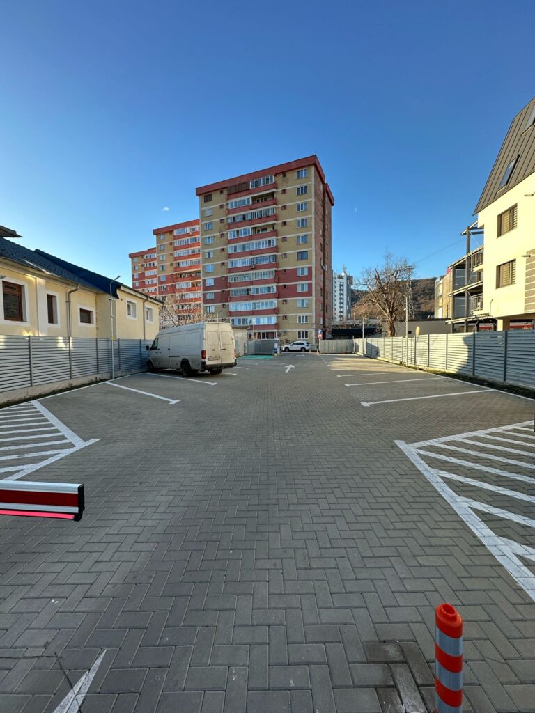 parcare piatra neamt victoria parking - 20 locuri parcare